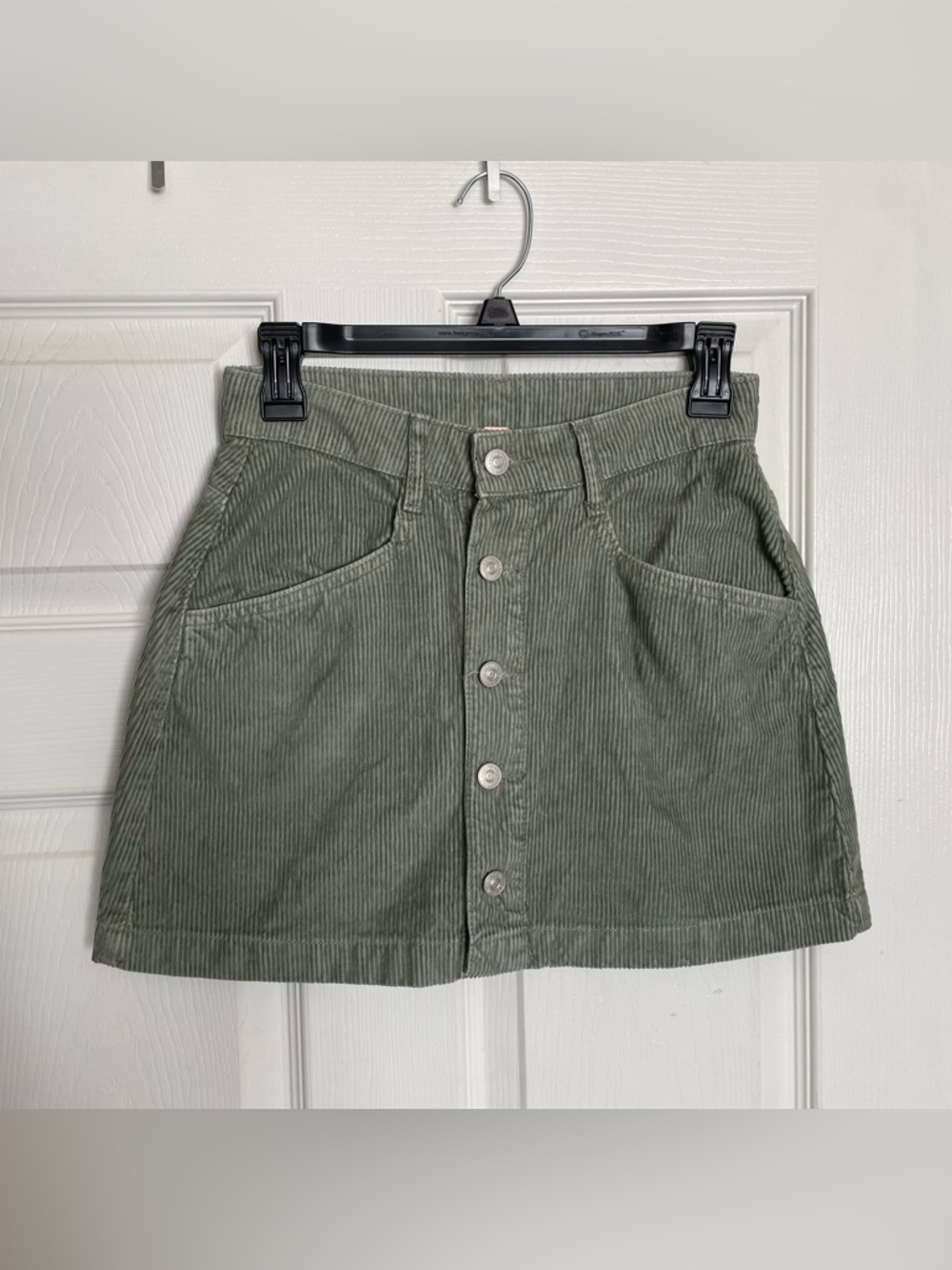 Free People Women’s size 4 Corduroy Button-Front Mini Skirt in Sage Green